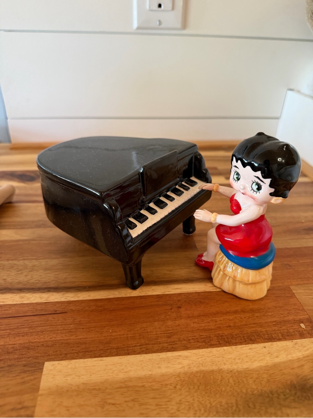 Vintage Vandor Betty Boop Playing Grand Piano Ceramic Music Box Working